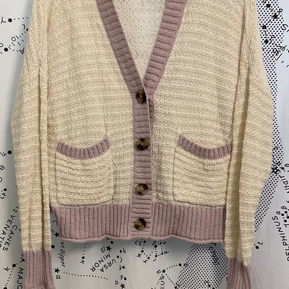 Sweet lil’ Madewell cream and lilac cardigan sweater - Picture 5 of 15